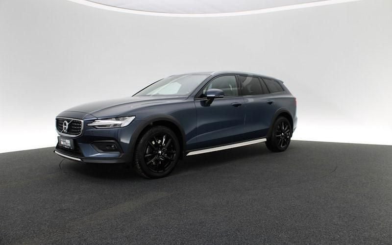 Gebraucht Volvo V60 CC Ultimate 197 PS (144 kW) 2022 Blau Kombi