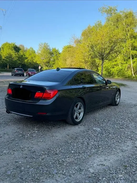 Gebraucht BMW 730L 245 PS (180 kW) 2010 Grau Limousine