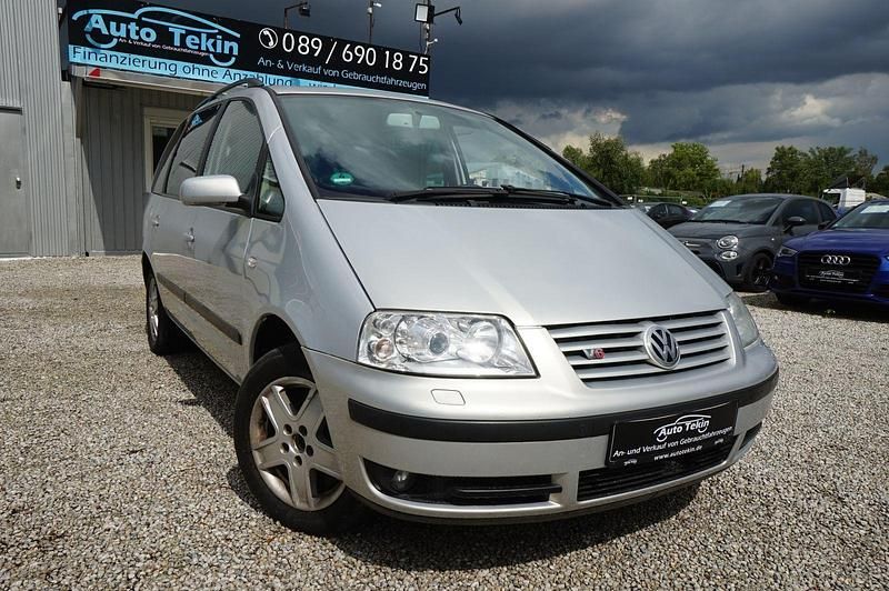 Indiumgrau metallic Gebraucht 2003 VW Sharan Van / Kleinbus | 5.950 € (Teuer) - Bild 1/3