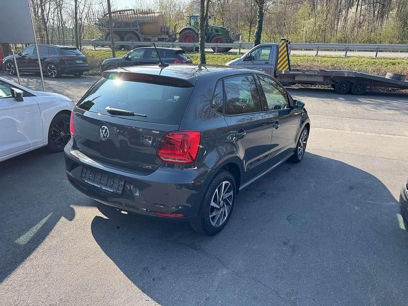 Second-hand VW Polo Sound 75 CP (55 kW) 2017 Gri Hatchback