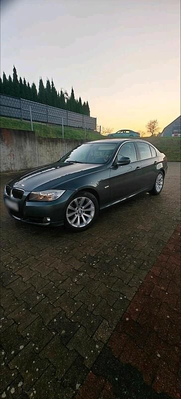 Second-hand BMW 325 218 CP (160 kW) 2008 Gri Berlinǎ