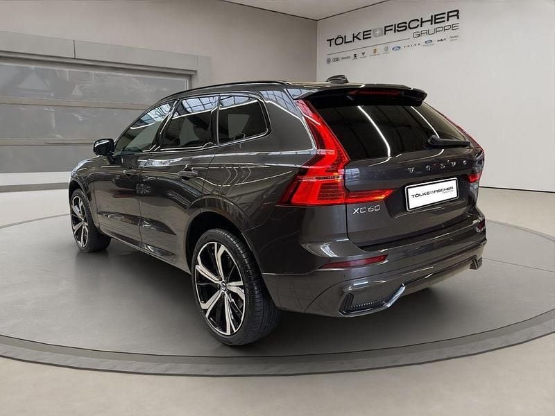 Gebraucht Volvo XC60 Ultimate 235 PS (172 kW) 2023 Platinum grey / (metallic) SUV