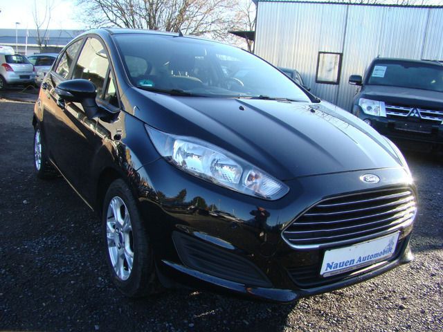 Gebraucht Ford Fiesta 101 PS (74 kW) 2013 Schwarz metallic Kleinwagen