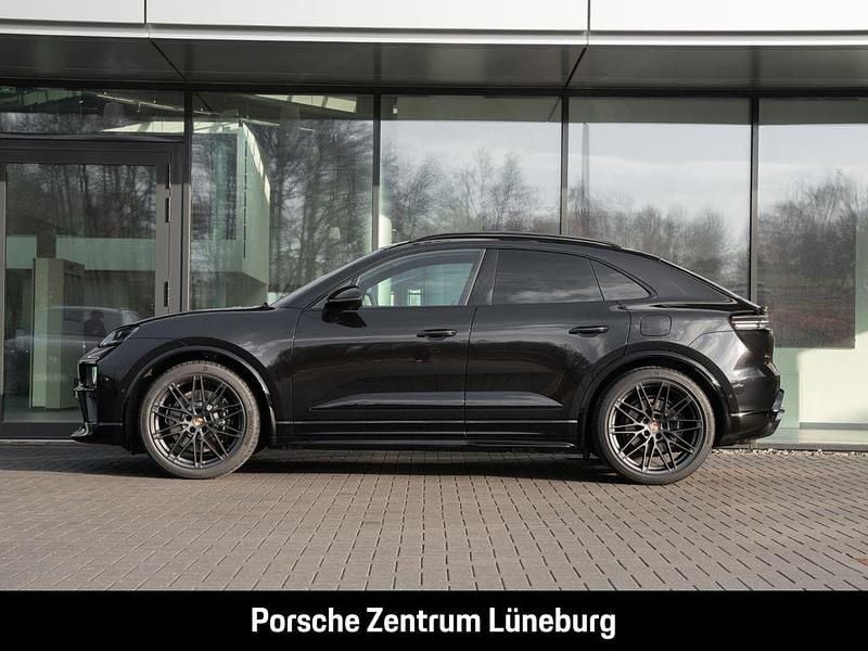 Neu Porsche Macan GTS 419 kW (571 PS) 2025 Tiefschwarzmetallic SUV