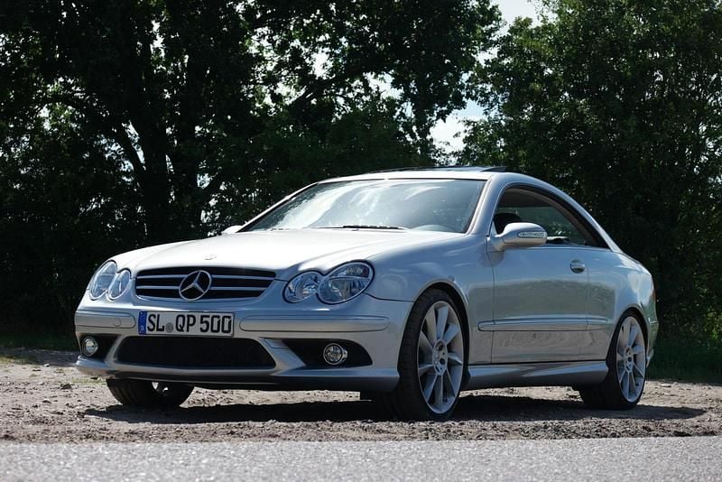 Silber Gebraucht 2006 Mercedes CLK500 AMG Coupé | 15.999 € - Bild 1/4