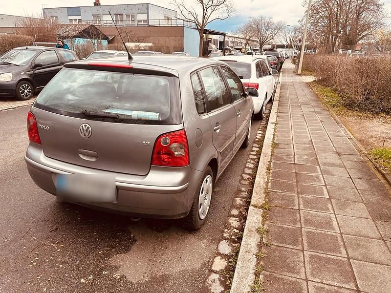 Gebraucht VW Polo 60 PS (44 kW) 2004 Silber Kleinwagen