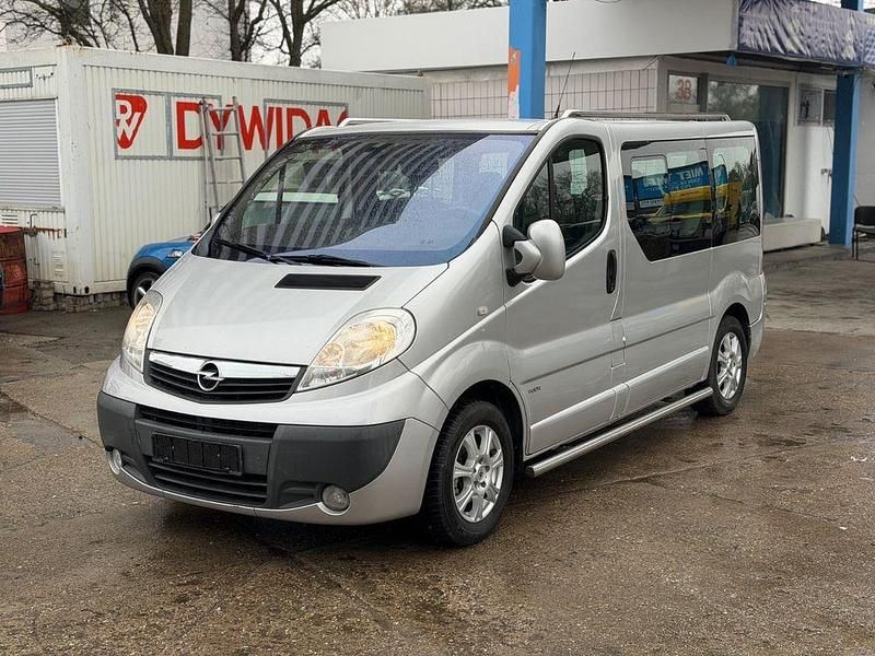 Gebraucht Opel Vivaro Cosmo 145 PS (106 kW) 2007 Silber Van / Kleinbus