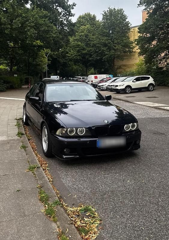 Blau Gebraucht 2003 BMW 525 M Sport Limousine | 6.500 € - Bild 1/4