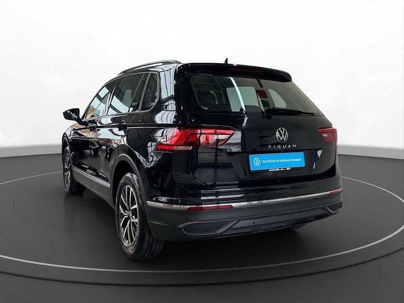 Gebraucht VW Tiguan Life 150 PS (110 kW) 2022 Deepblack perleffekt (schwarz) SUV