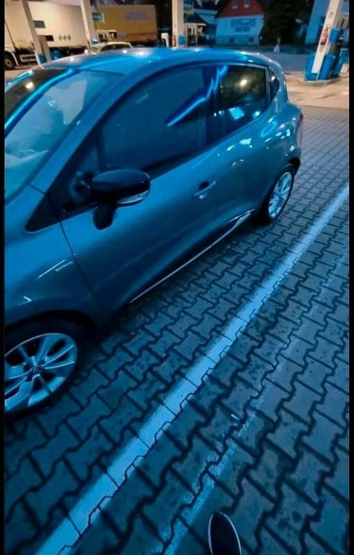 Gebraucht Renault Clio IV 90 PS (66 kW) 2016 Grau Kleinwagen