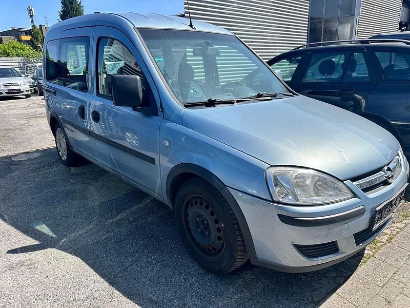 Aeroblau mi2 Gebraucht 2005 Opel Combo Edition Van / Kleinbus | 2.749 € (Etwas zu teuer) - Bild 1/4