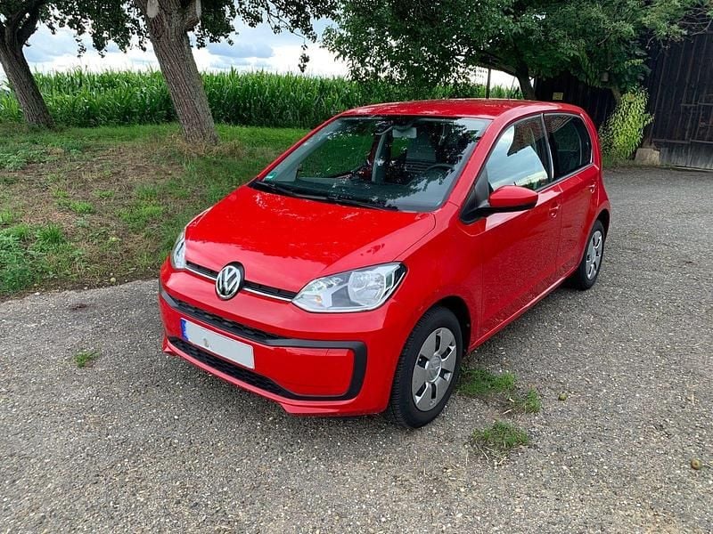 Rot Gebraucht 2018 VW up! Kleinwagen | 8.599 € (Fairer Preis) - Bild 1/4
