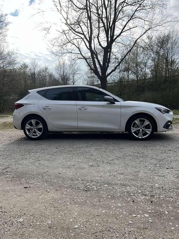 Gebraucht Seat Leon FR 150 PS (110 kW) 2023 Weiß Kleinwagen
