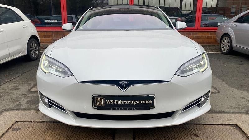 Gebraucht Tesla Model S 413 kW (562 PS) 2019 Weiß Kleinwagen