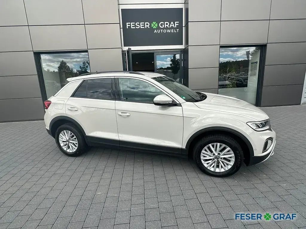 Gebraucht VW T-Roc Life 150 PS (110 kW) 2023 Ascotgrau SUV