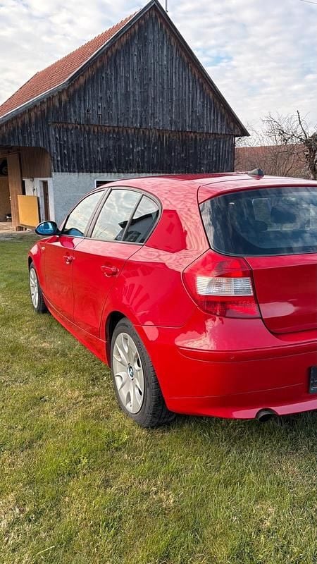 Używany BMW 116 116 KM (85 kW) 2005 Czerwony Hatchback