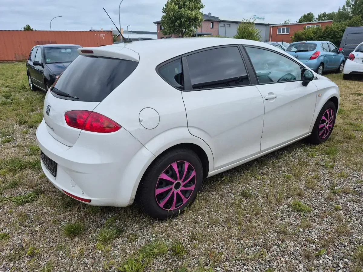 Gebraucht Seat Leon 105 PS (77 kW) 2011 Weiß Kleinwagen