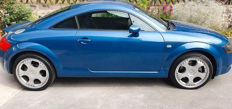 Blau Gebraucht 1999 Audi TT Sport Coupé | 10.300 € - Bild 1/4