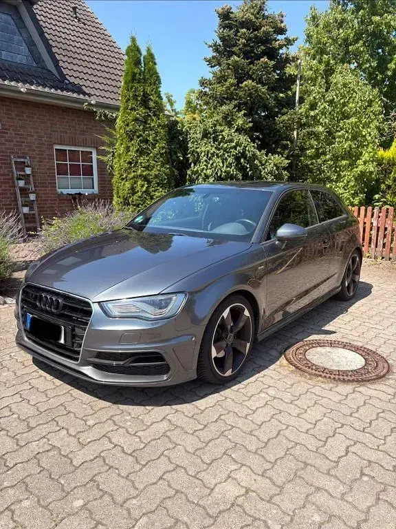 Gebraucht Audi A3 S-Line 110 PS (80 kW) 2015 Grau Limousine