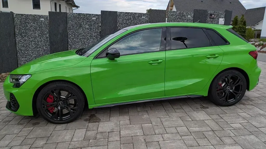 Gebraucht Audi S3 Sport 333 PS (244 kW) 2025 Grün Limousine