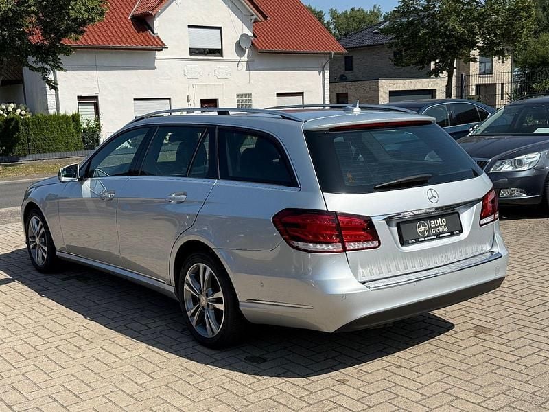 Gebraucht Mercedes E220 170 PS (125 kW) 2015 Silber Kombi