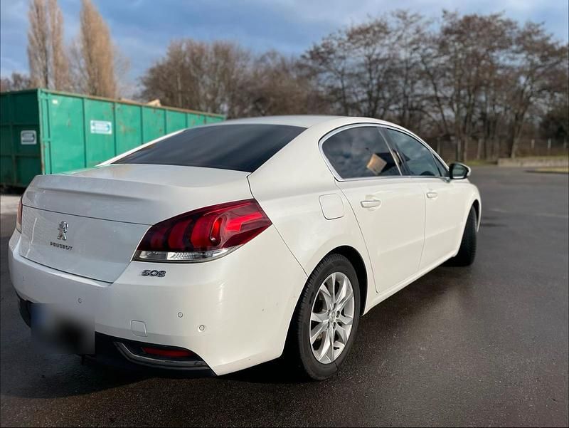 Gebraucht Peugeot 508 120 PS (88 kW) 2016 Weiß Limousine