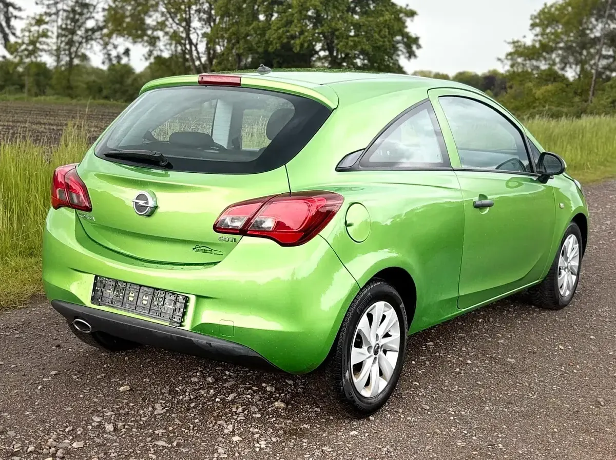 Używany Opel Corsa 95 KM (69 kW) 2017 Zielony Hatchback
