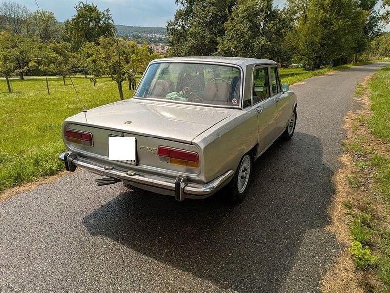 Gebraucht Alfa Romeo 2000 129 PS (94 kW) 1975 Silber Limousine