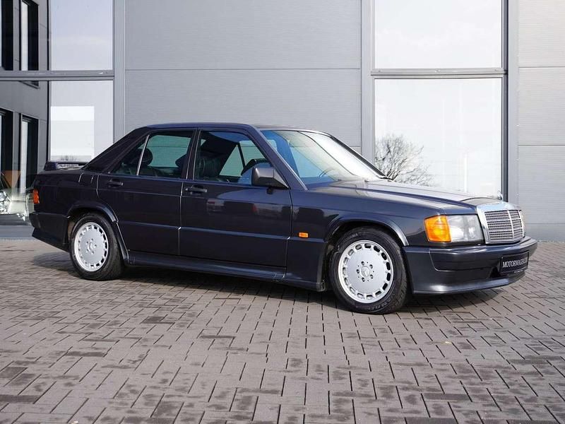 Gebraucht Mercedes 190 185 PS (136 kW) 1987 199 blauschwarzmet. Limousine