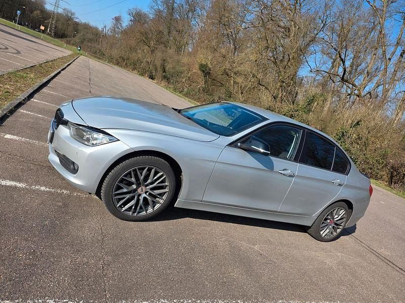 Gebraucht BMW 320 Performance 184 PS (135 kW) 2014 Silber Limousine