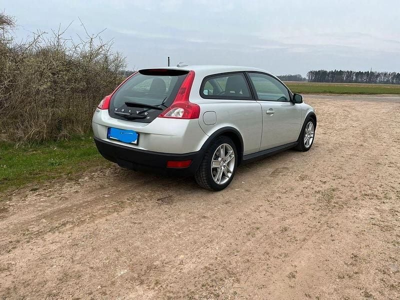 Gebraucht Volvo C30 125 PS (91 kW) 2009 Weiß Kleinwagen