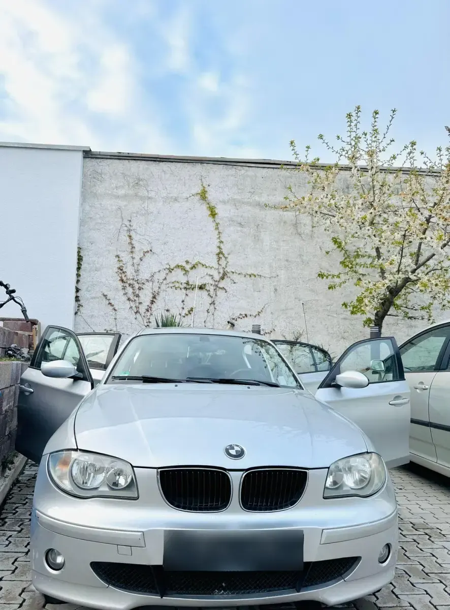 Gebraucht BMW 118 129 PS (94 kW) 2006 Grau Kleinwagen