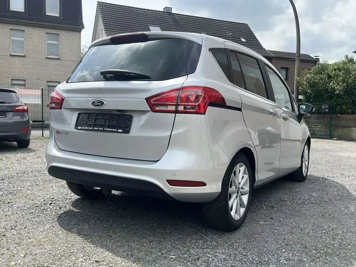 Gebraucht Ford B-MAX Titanium 95 PS (69 kW) 2016 Polarsilber metallic Van / Kleinbus
