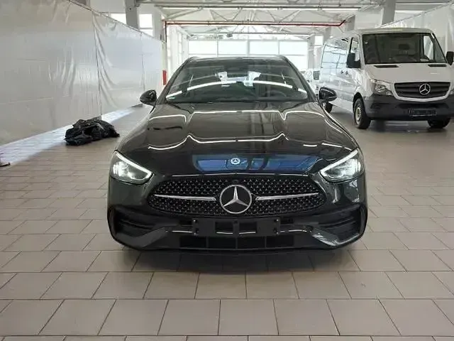 Gebraucht Mercedes C300e AMG 319 PS (234 kW) 2023 Schwarz/baltic black Kombi