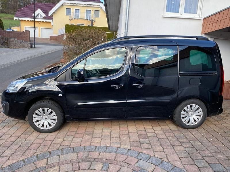 Gebraucht Citroën Berlingo PureTech 110 PS (80 kW) 2018 Schwarz Van / Kleinbus