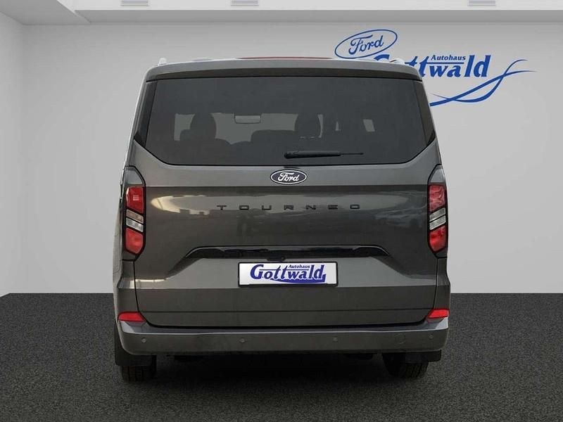 Gebraucht Ford Tourneo Titanium 150 PS (110 kW) 2025 Grau Van / Kleinbus