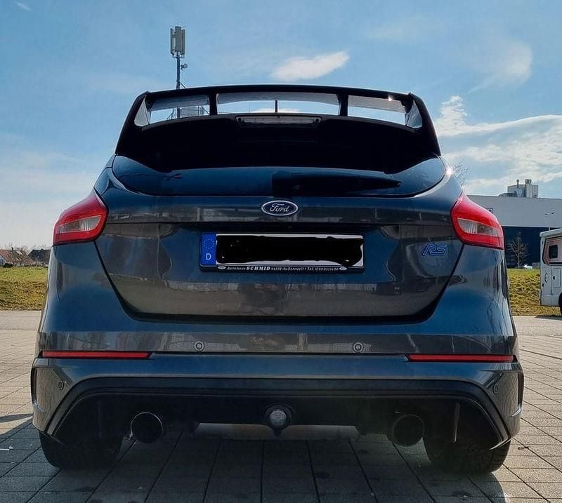 Gebraucht Ford Focus RS 349 PS (256 kW) 2017 Grau Limousine