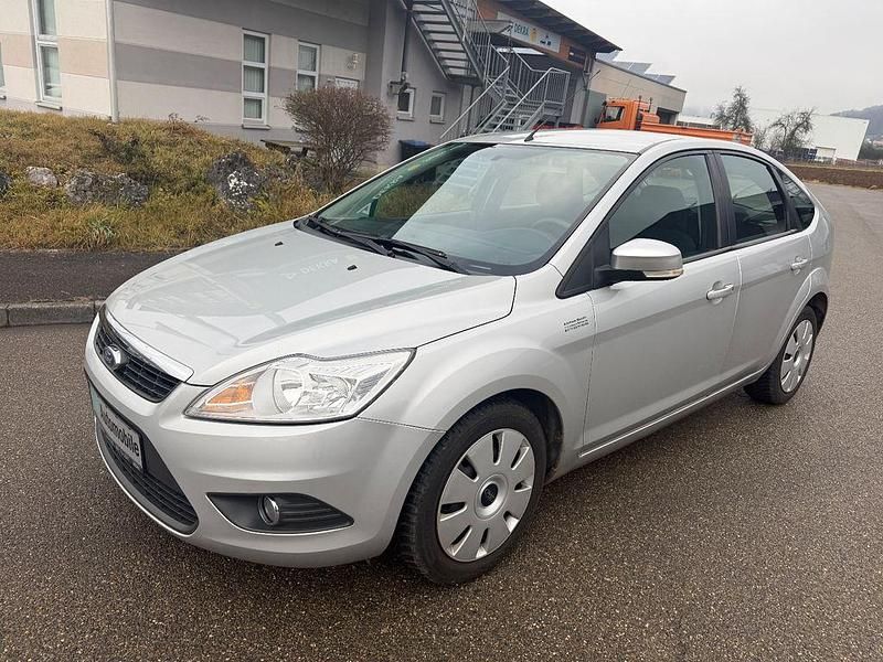 Silber Gebraucht 2008 Ford Focus Limousine | 3.890 € - Bild 1/4