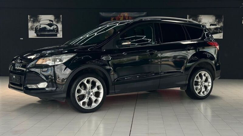 Schwarz Gebraucht 2015 Ford Kuga SYNC Edition SUV | 7.999 € (Fairer Preis) - Bild 1/4