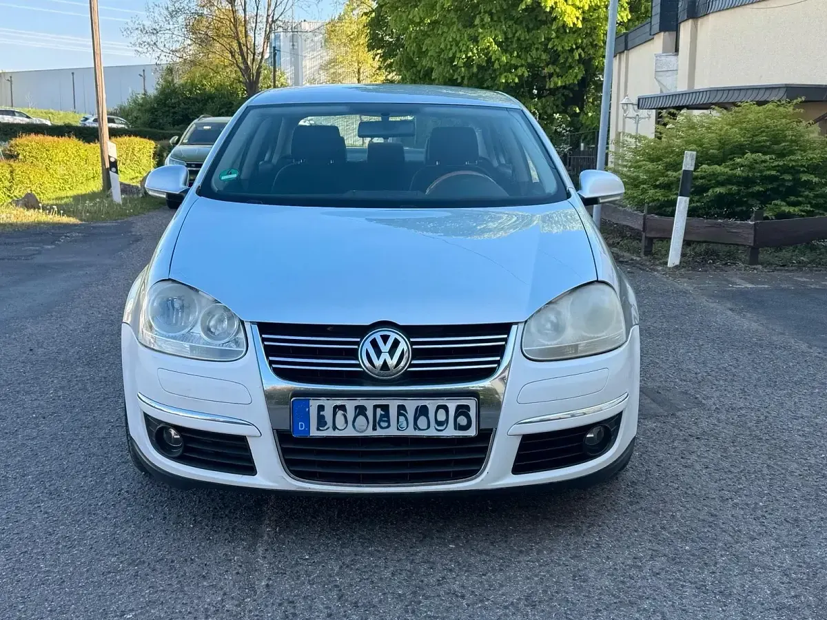 Używany VW Jetta 150 KM (110 kW) 2006 Szary Sedan/Limuzyna