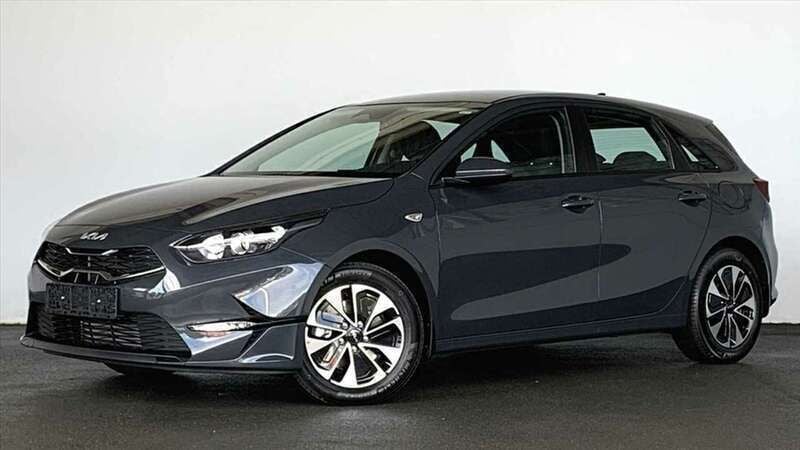 Grau Neu 2025 Kia Ceed Limousine | 21.670 € (Guter Preis) - Bild 1/4