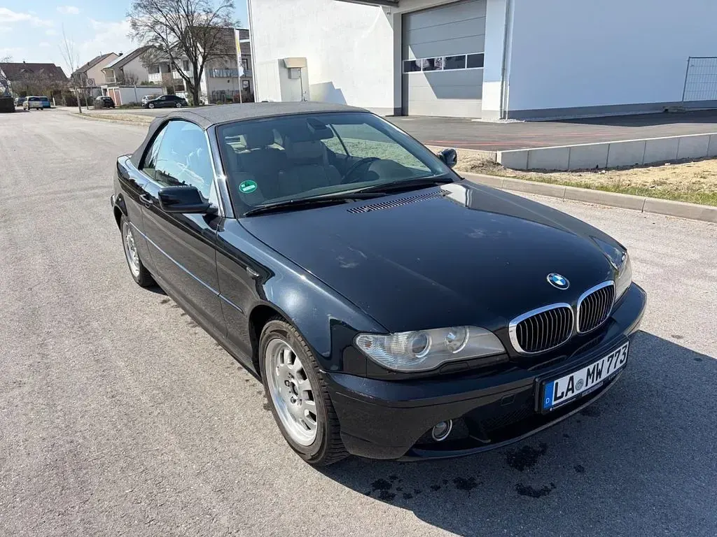 Gebraucht BMW 318 Cabriolet 150 PS (110 kW) 2006 Schwarz Cabrio