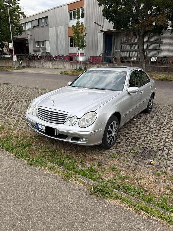 Gebraucht 2003 Mercedes E270 Elegance Limousine | 2.400 € (Superpreis) - Bild 1/4