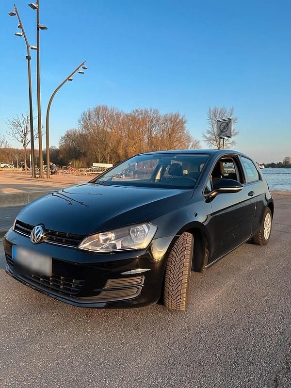Gebraucht VW Golf VII 105 PS (77 kW) 2013 Schwarz Kleinwagen