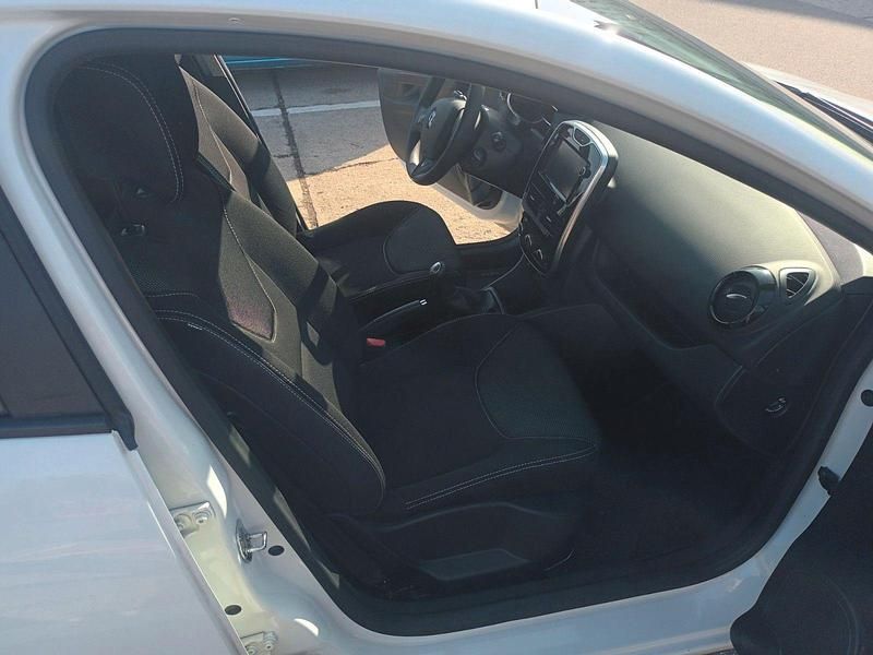 Gebraucht Renault Clio IV Dynamique 90 PS (66 kW) 2015 Weiß Kleinwagen