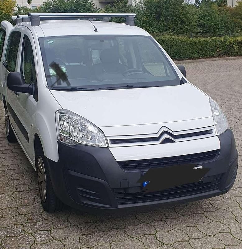 Weiß Gebraucht 2016 Citroën Berlingo Van / Kleinbus | 8.150 € (Fairer Preis) - Bild 1/4