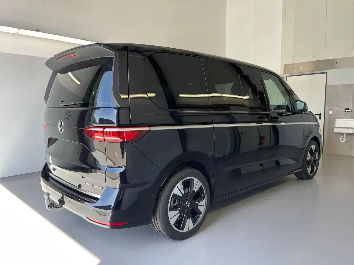 Neu VW Multivan Style 245 PS (180 kW) 2026 Deep black perleffekt Van / Kleinbus
