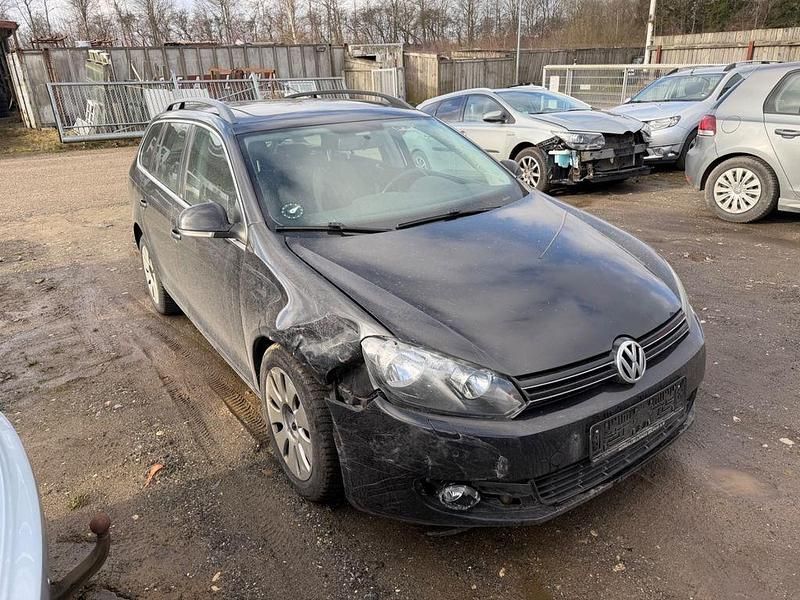 Gebraucht VW Golf VI Comfortline 105 PS (77 kW) 2012 Schwarz Kleinwagen