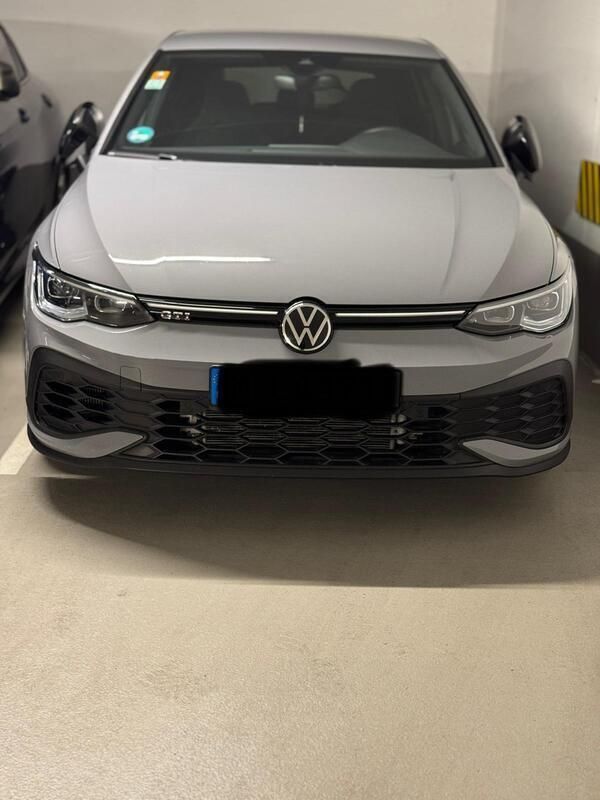 Grau Gebraucht 2022 VW Golf VIII GTI Clubsport Limousine | 33.500 € (Fairer Preis) - Bild 1/4