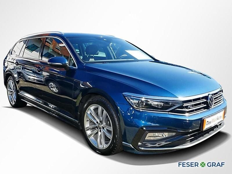 Gebraucht VW Passat Elegance 239 PS (175 kW) 2020 Aquamarinblau metallic Kombi